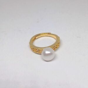 FRESHWATER PEARL RING 💍 ADJUSTABLE GOLD PLATED..